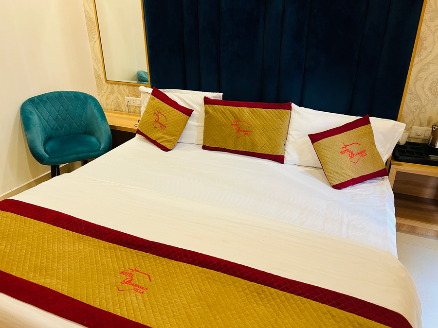 hotel diamond villa and banquet