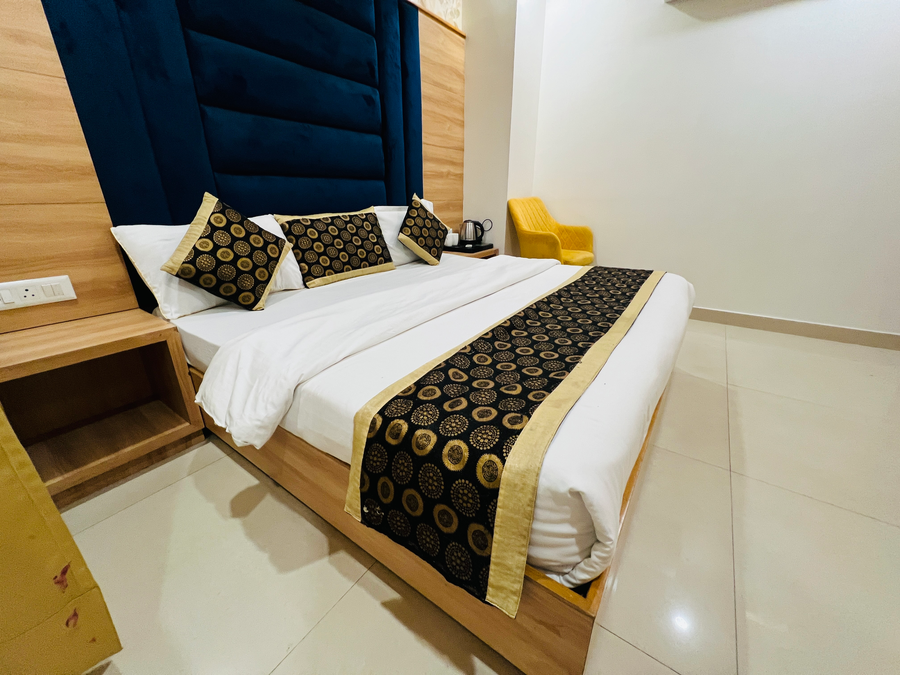 hotel diamond villa and banquet