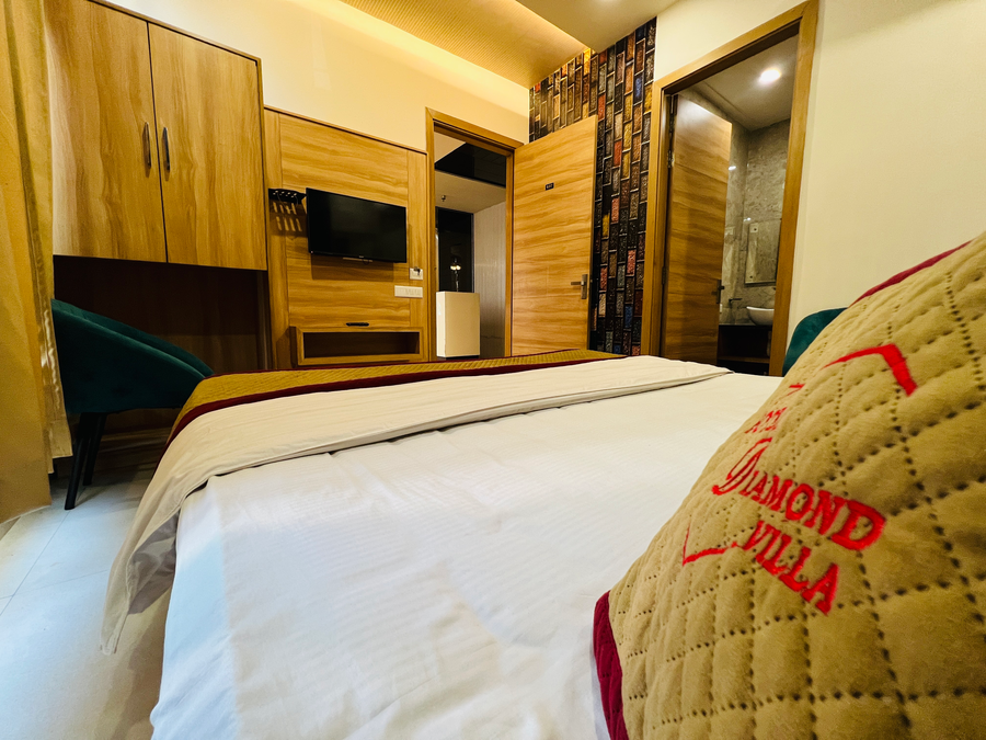 hotel diamond villa and banquet