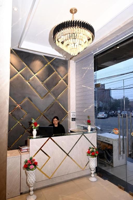 Hotel Diamond Villa,Near Golden Temple,3 star