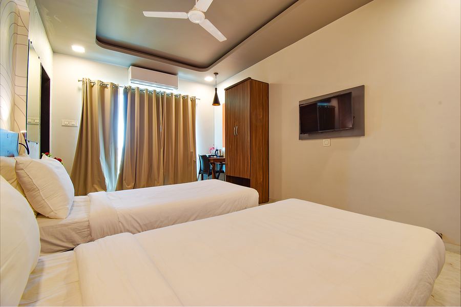 fabhotel manomay homes