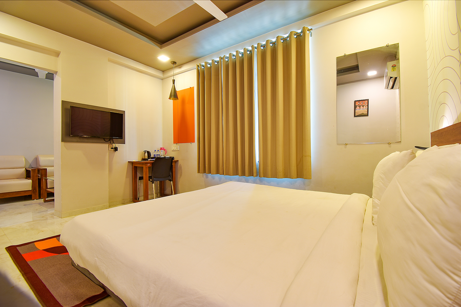 fabhotel manomay homes