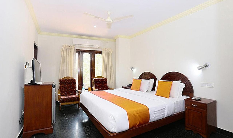 Fabhotel Wateredge Beach Resort,Ponmudi,3 star