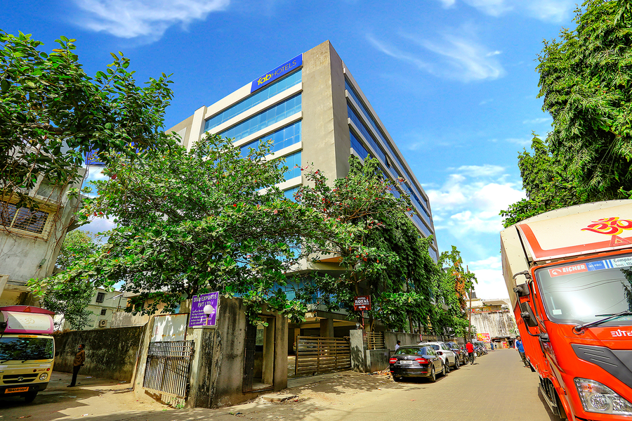 fabhotel royal international