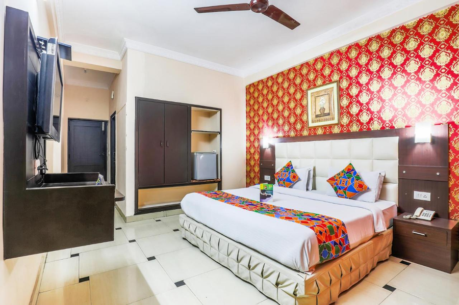 fabhotel pramila inn