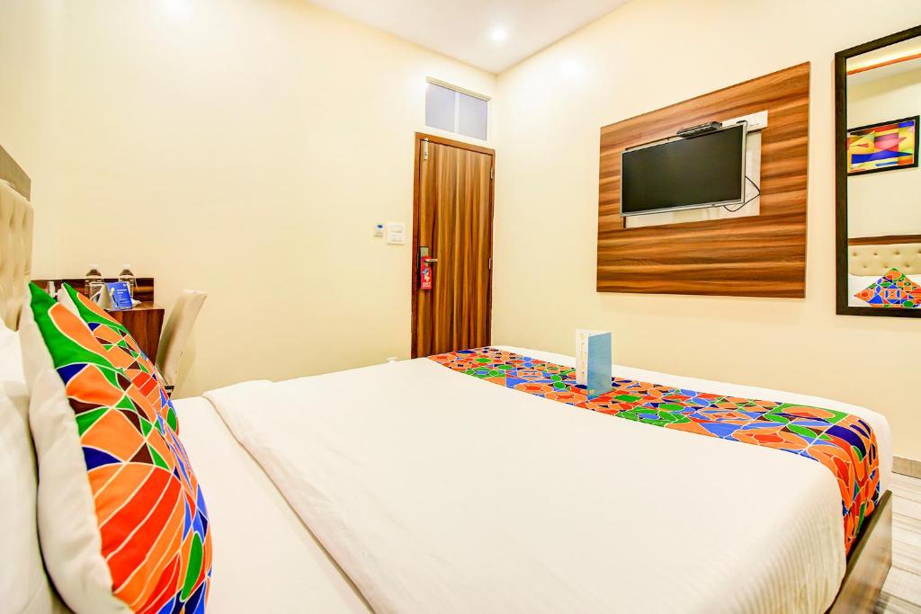 fabhotel axis international