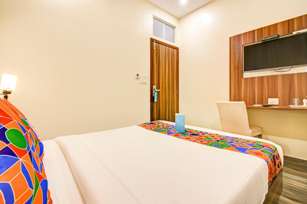 fabhotel axis international