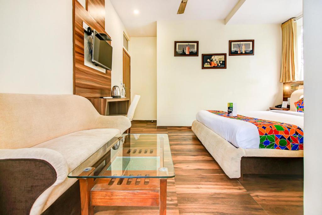 fabhotel axis international