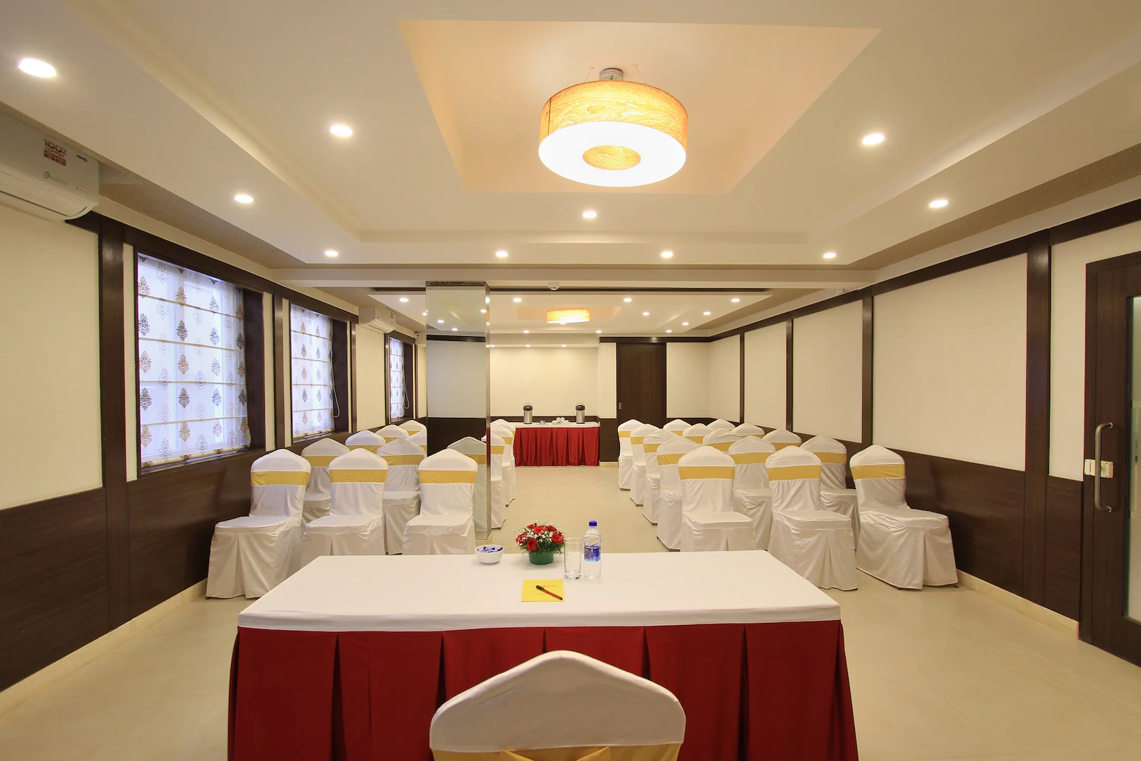 hotel la sara regent