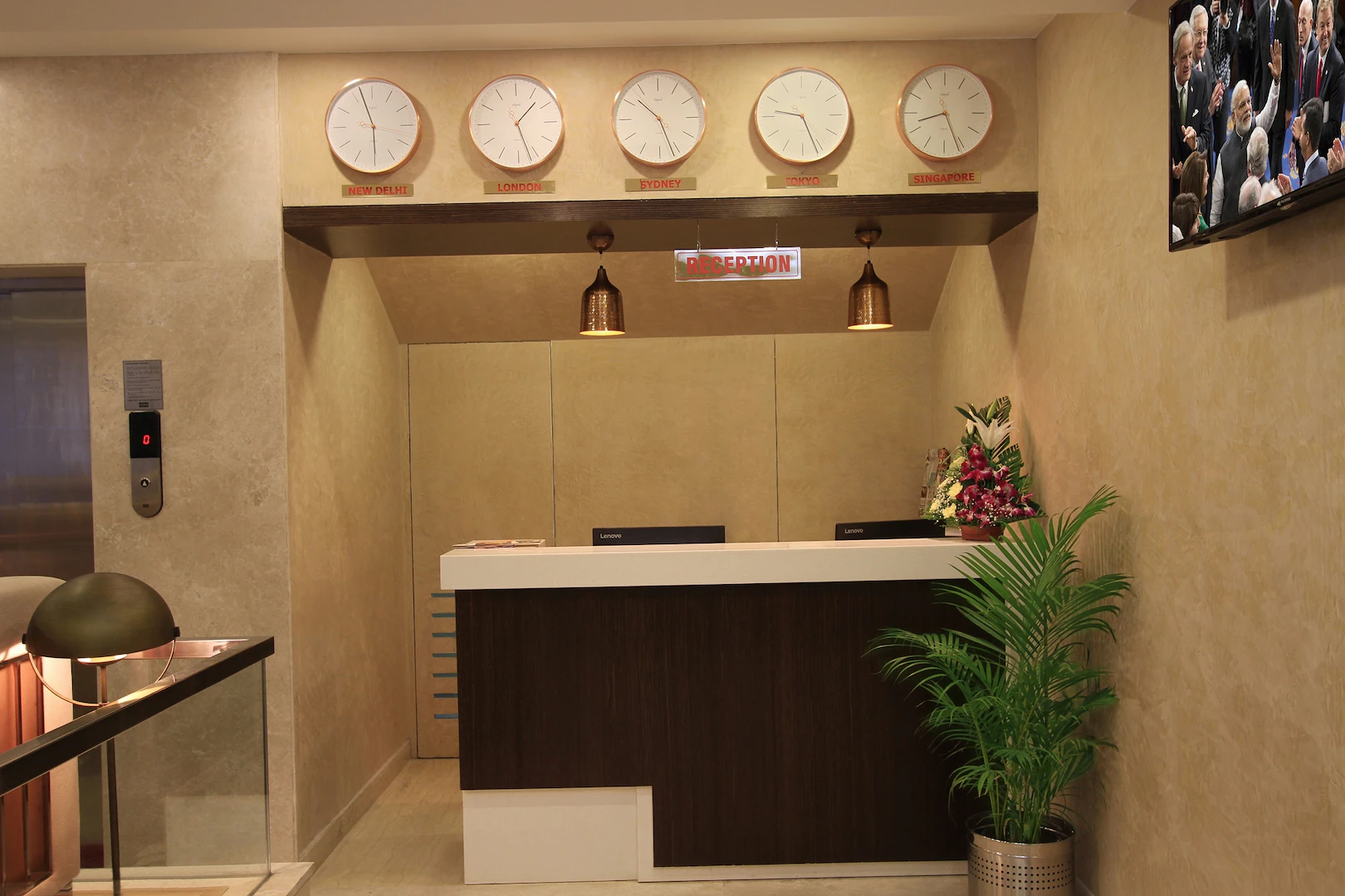 hotel la sara regent