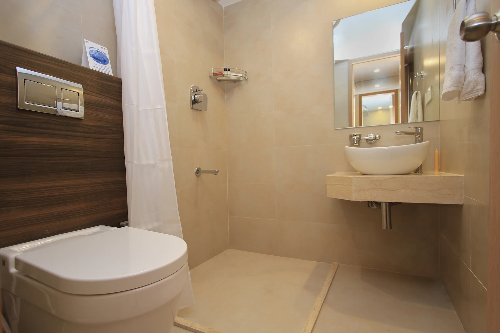 hotel la sara regent