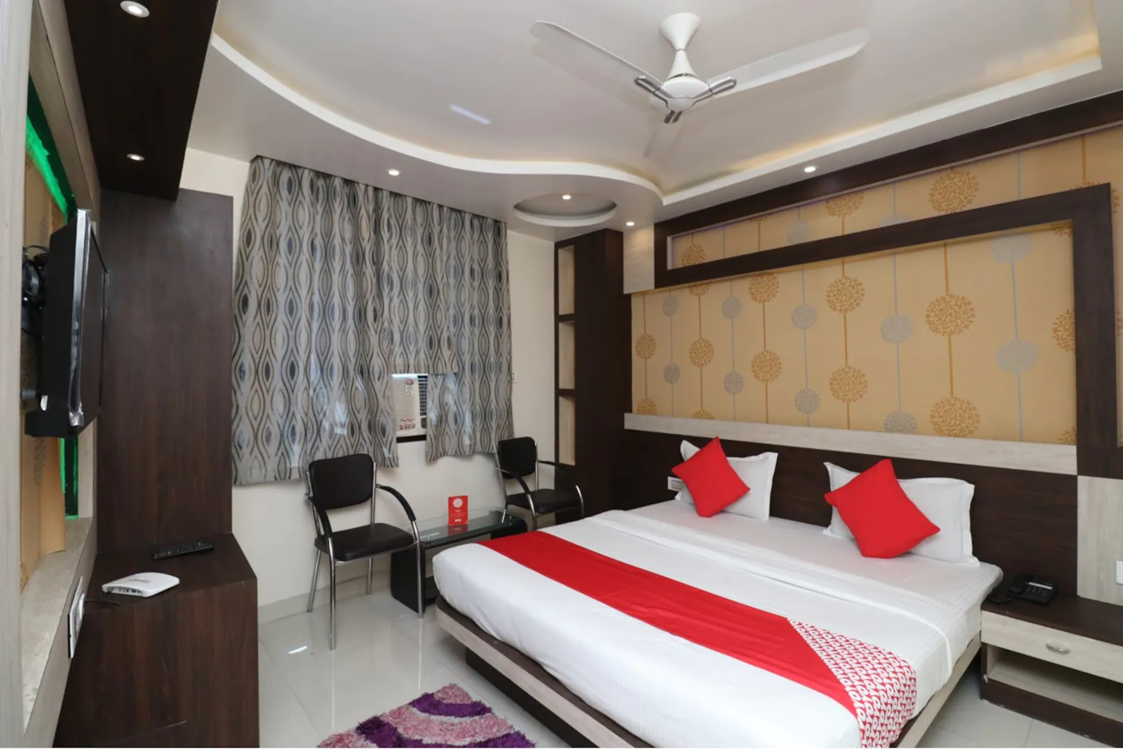 hotel anand international