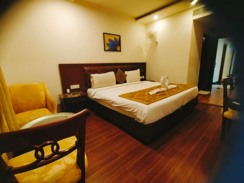 hotel kian by jmd group