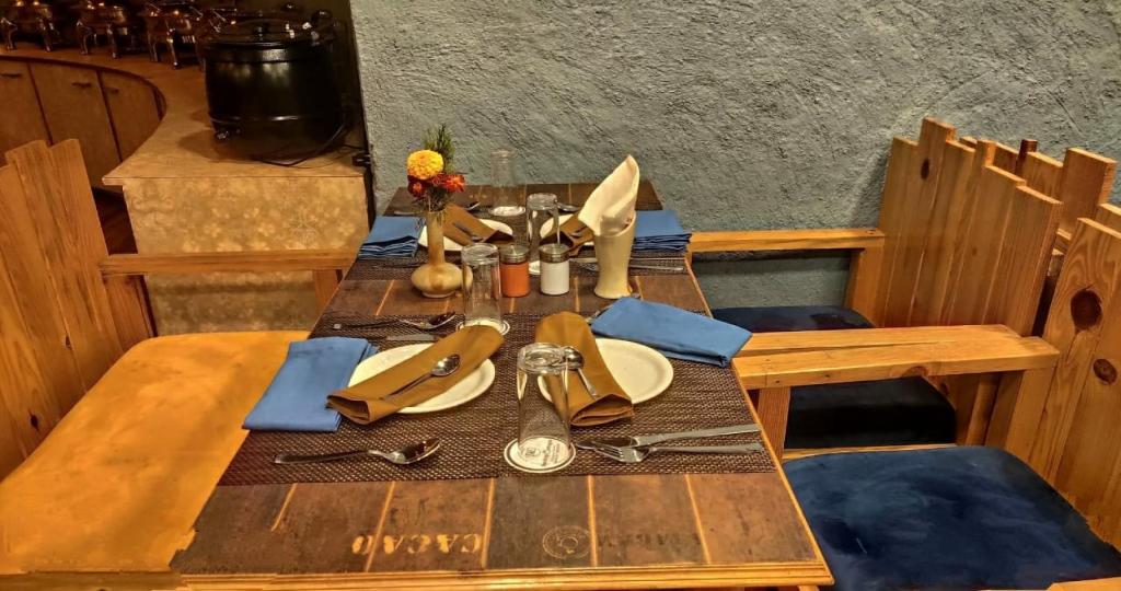 Rooftop Cottages & Restaurant, Pangot,306,307,308,309,310,913, Madhye Rakba, Villghughukham, Thana-Nainital Dist-Nainital, Nainital, Uttarakhand, 263001, 263001 Nainital, India,4 star