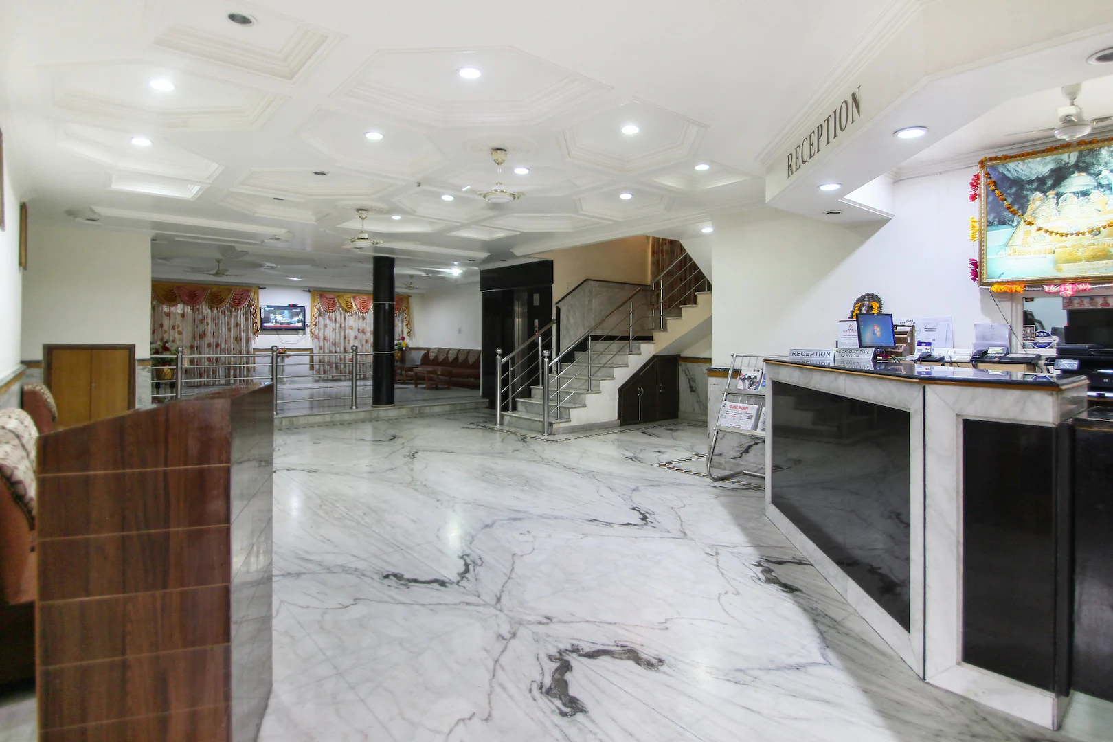 Hotel Kerni Palace,Jammu Road,3 star