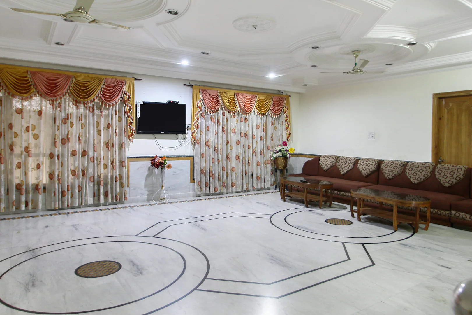 Hotel Kerni Palace,Jammu Road,3 star