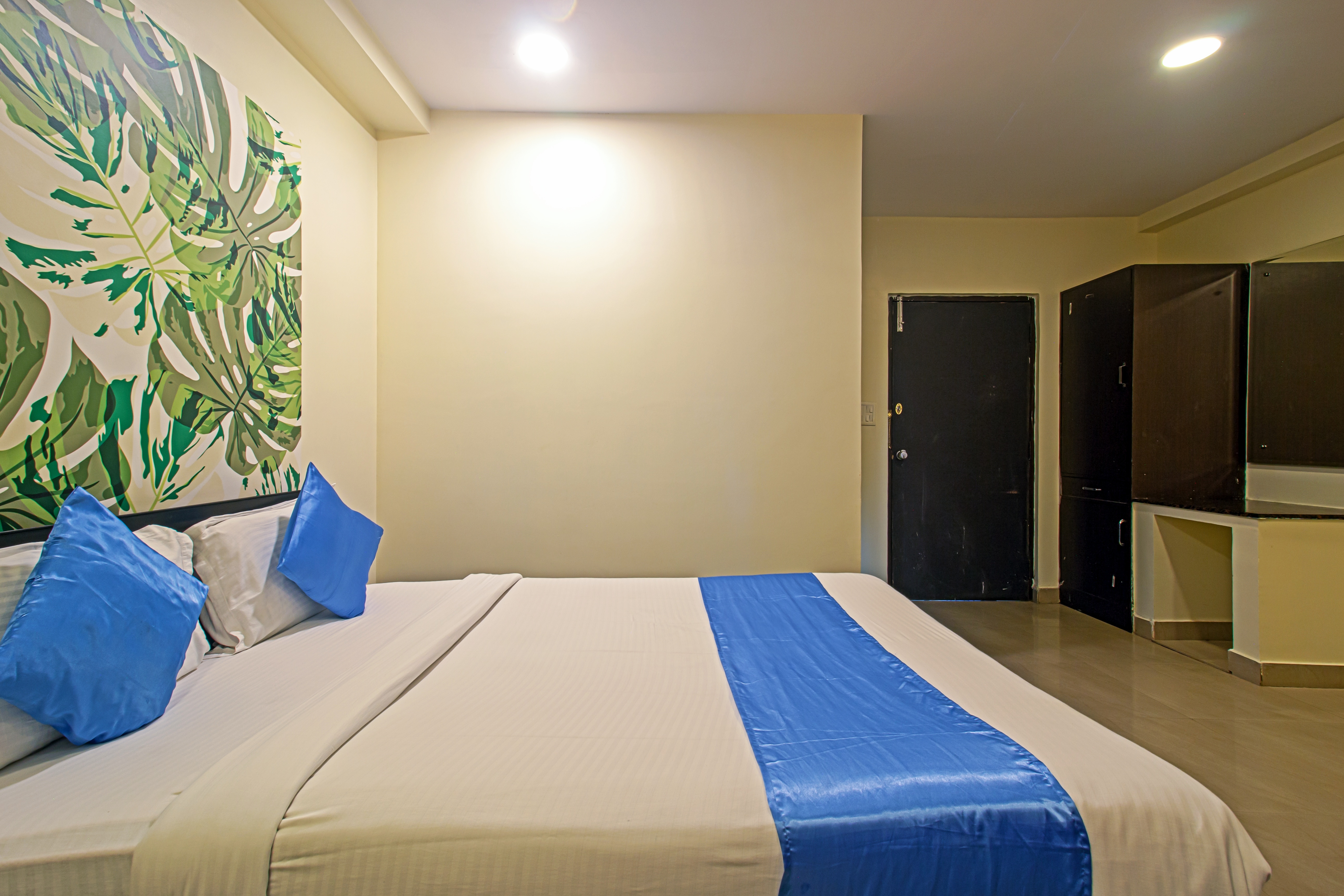 hotel ns royal emirates jubilee
