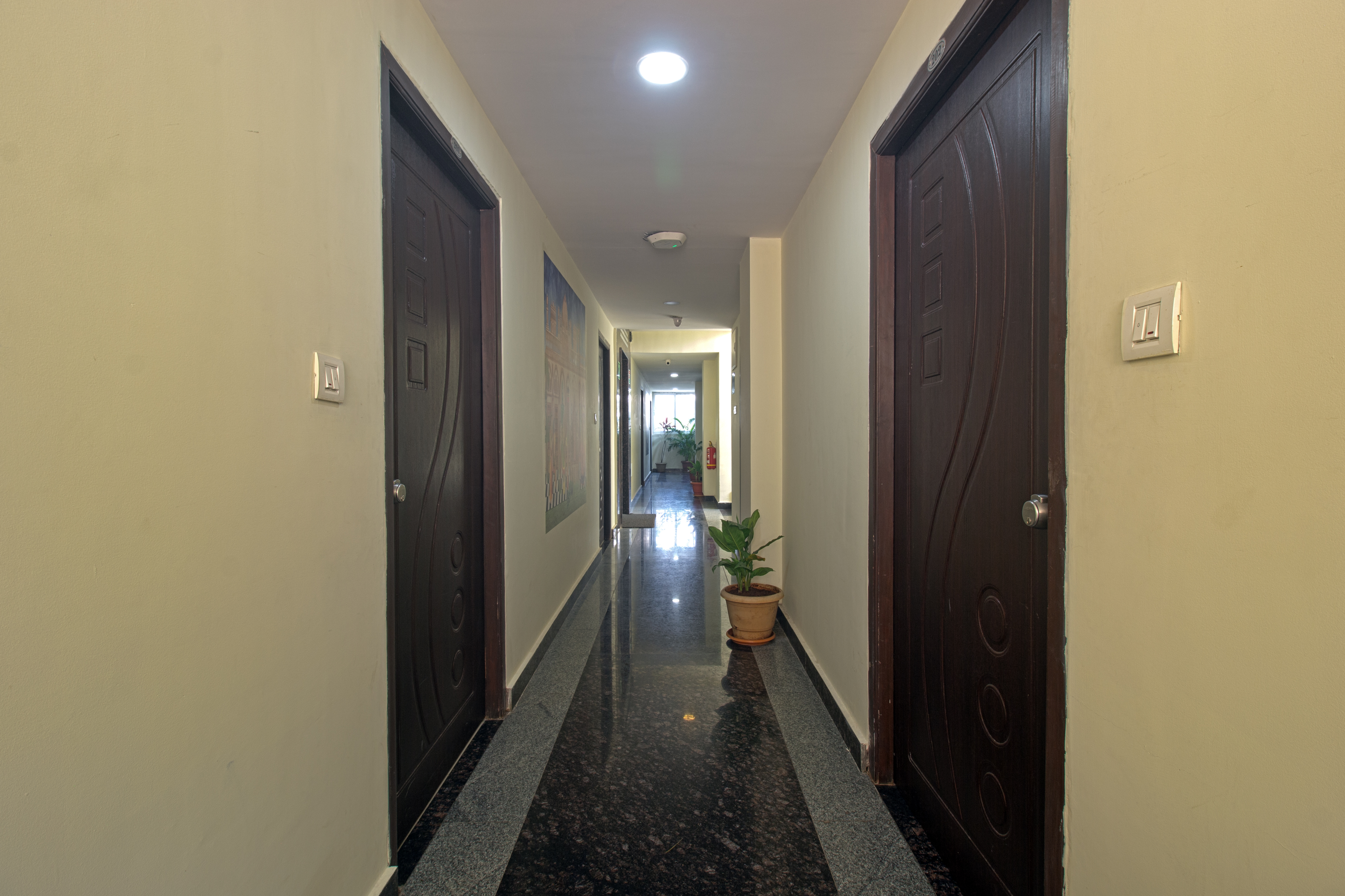 hotel ns royal emirates jubilee
