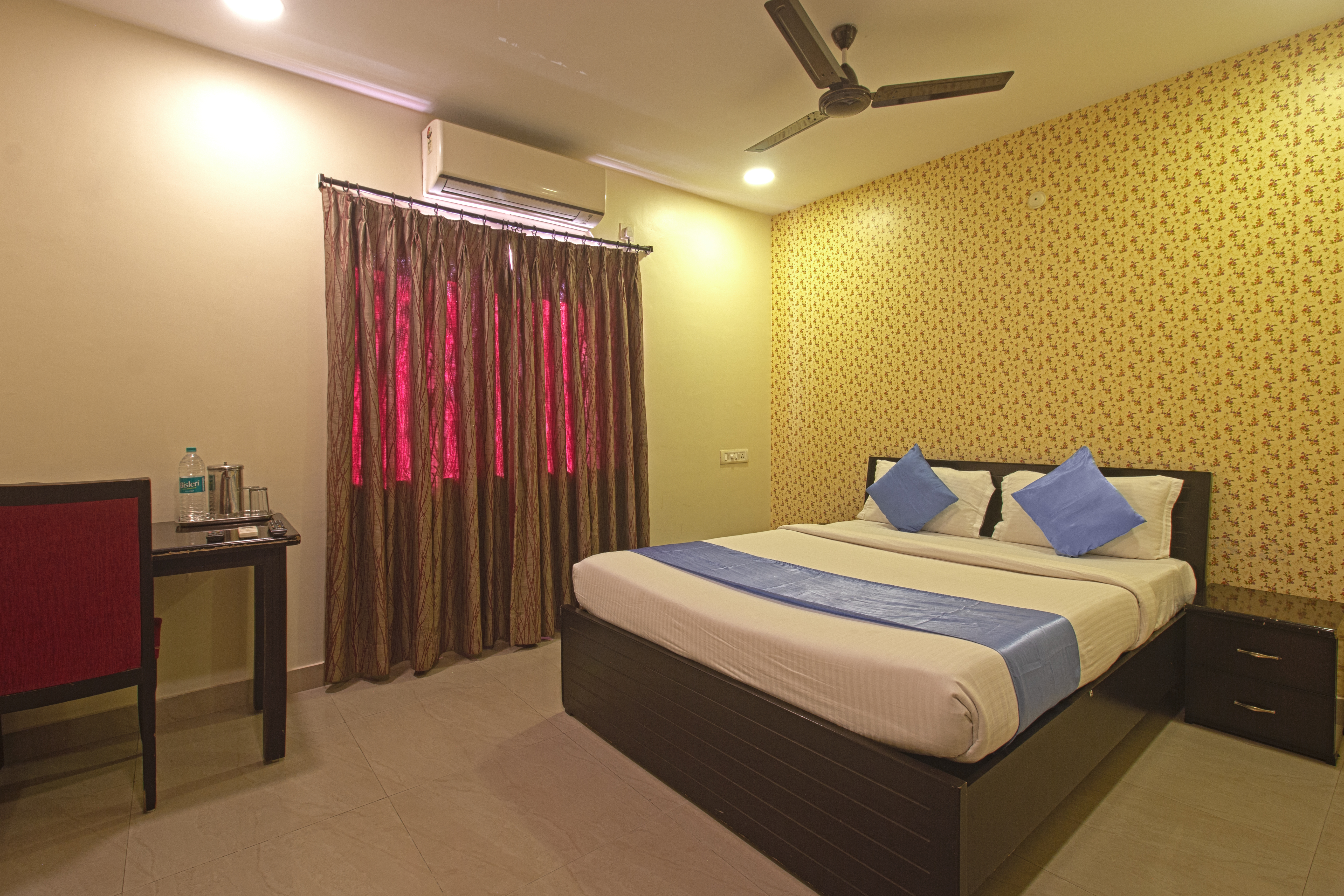 hotel ns royal emirates jubilee