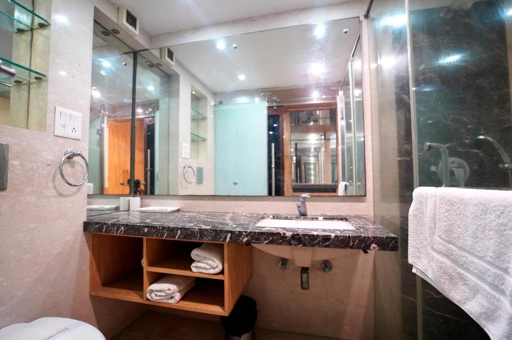 airport hotel grand