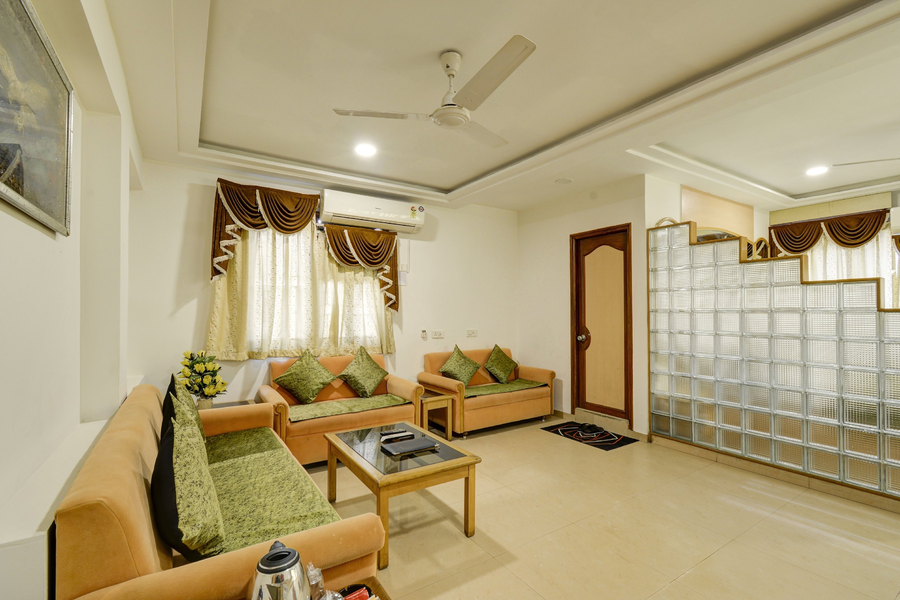 Hotel Maruti,Pritamnagar,Near Ellisbridge, Paldi, Ellis Bridge, Ahmedabad, India, 380006,2 star