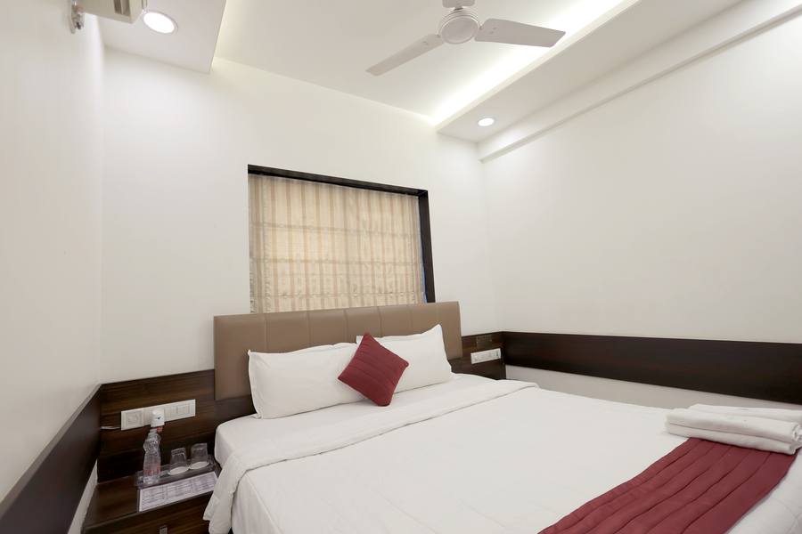 hotel shagun rooms and banquet surat