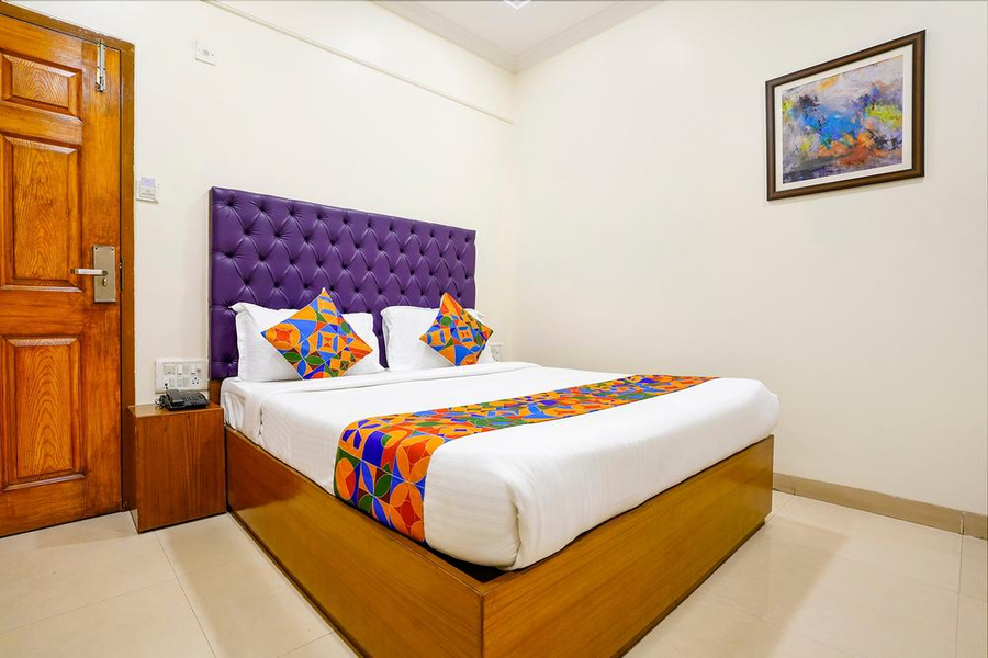 fabhotel cruz royale nr bandra west