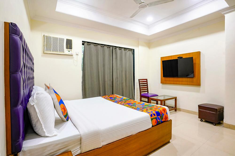 fabhotel cruz royale nr bandra west