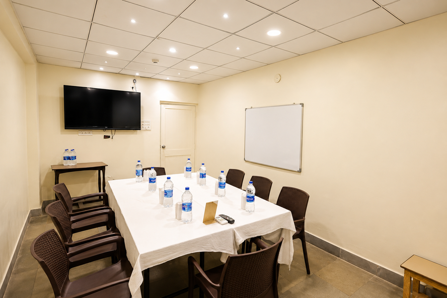 Hotel Hospice,Khodiyar Nagar,3 star