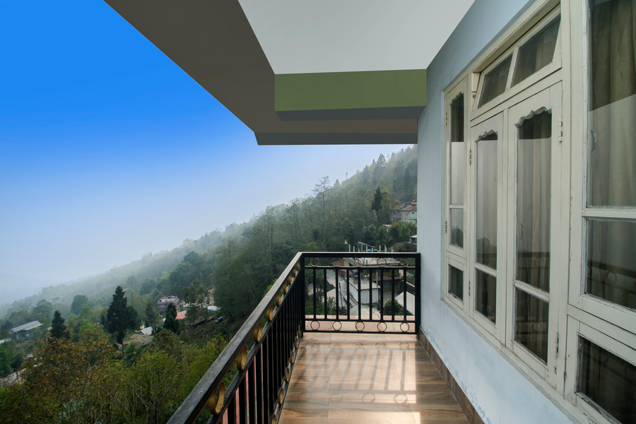 golden kuensel resort and spa