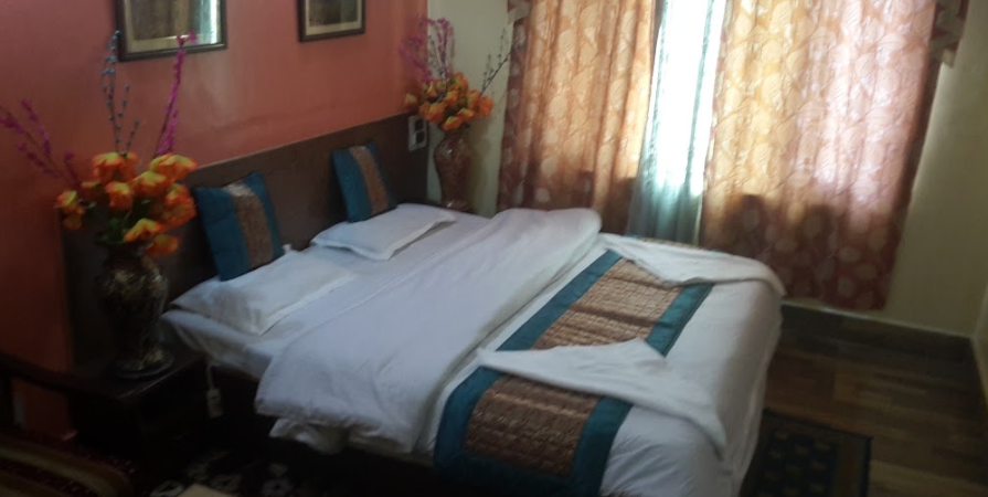 Hotel Star Of Kashmir,Badgam>>Srinagar,3 star