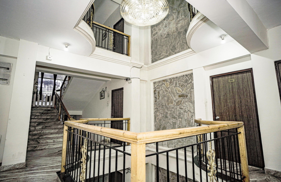 Hotel Golden Dolma,Chowrastra Road,3 star