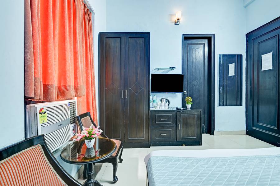 hotel marks inn and banquet