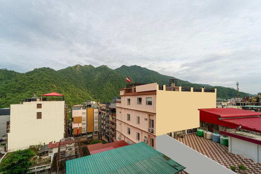 treebo ak residency tapovan