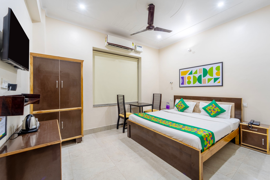 treebo ak residency tapovan