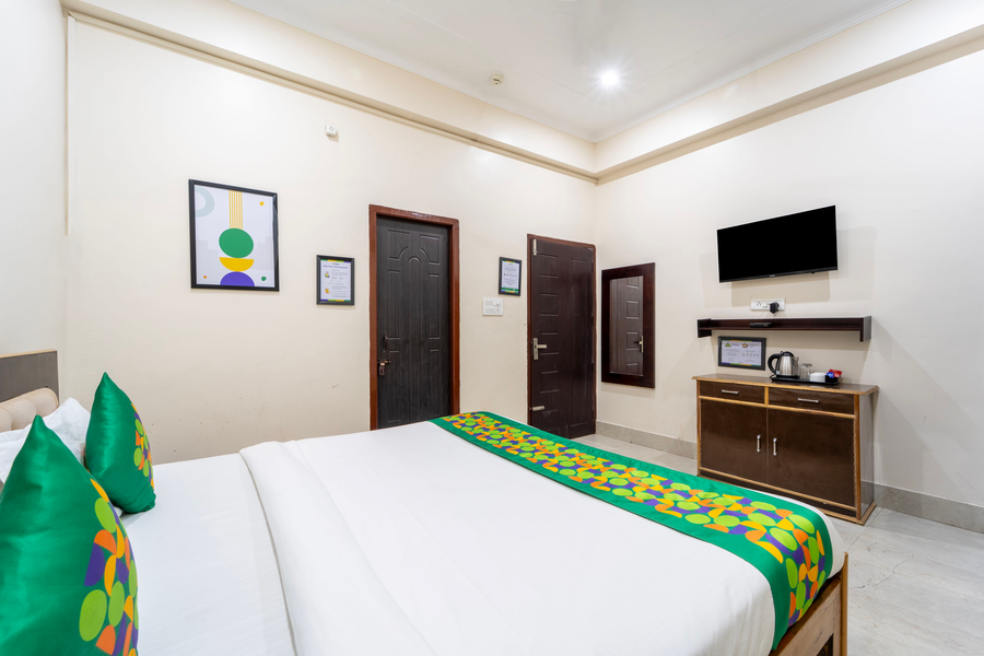 treebo ak residency tapovan