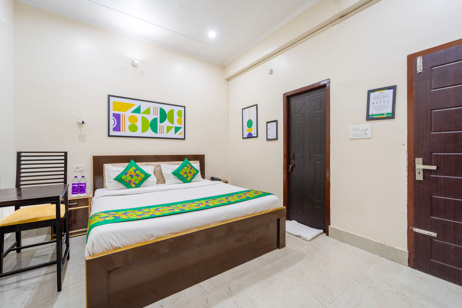 treebo ak residency tapovan