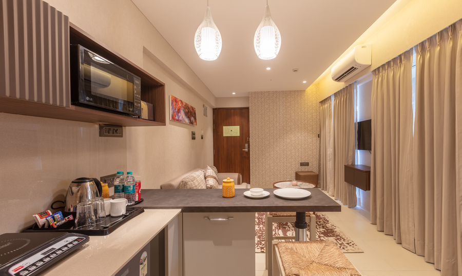 ar suites jewels royale