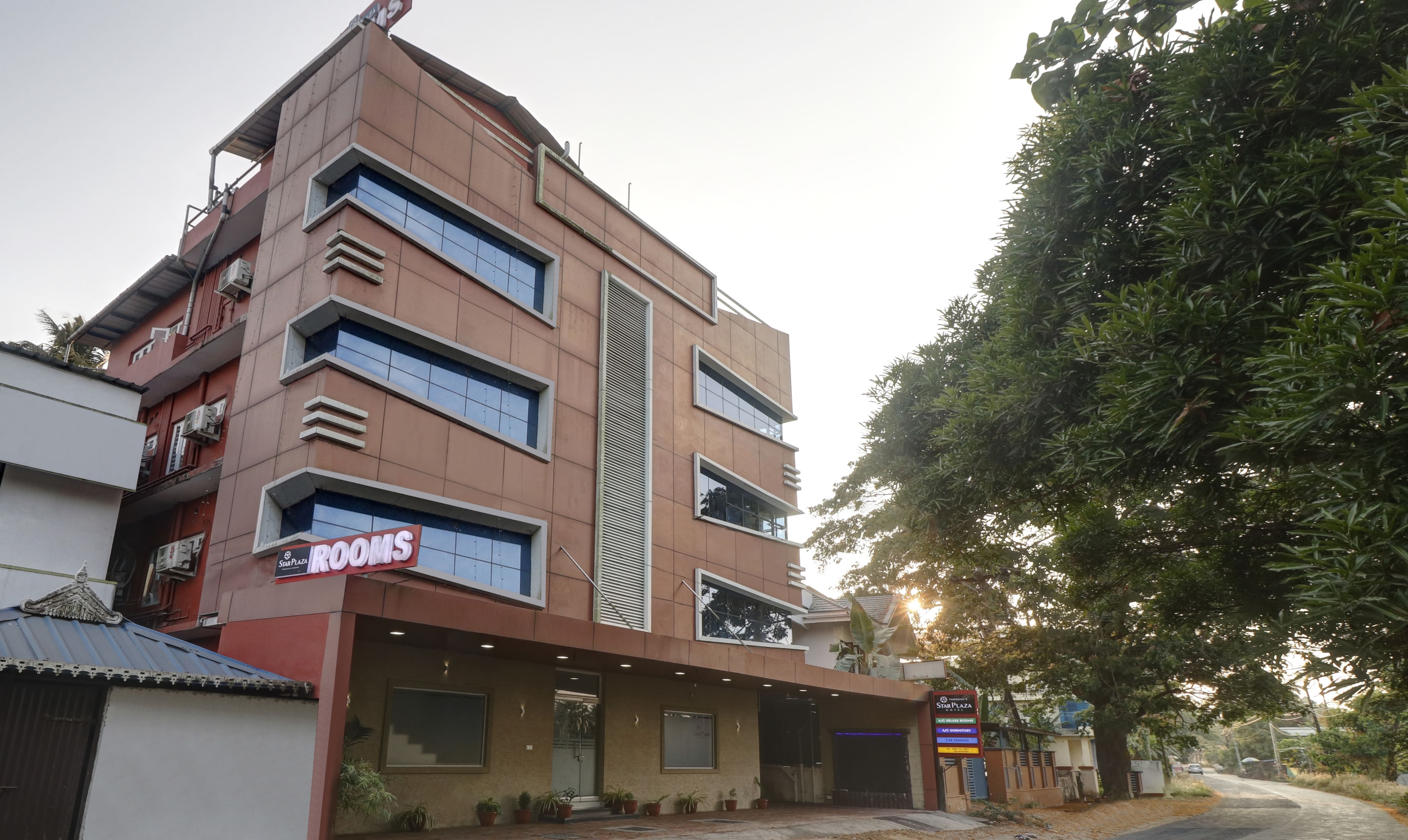 Treebo Thoduvas Star Plaza Cochin Airport,Mekkad Po, Akaparambu, Near Cochin International Airport, Nedumbassery, Kariyad, Mattoor Road, Ernakulam,3 star