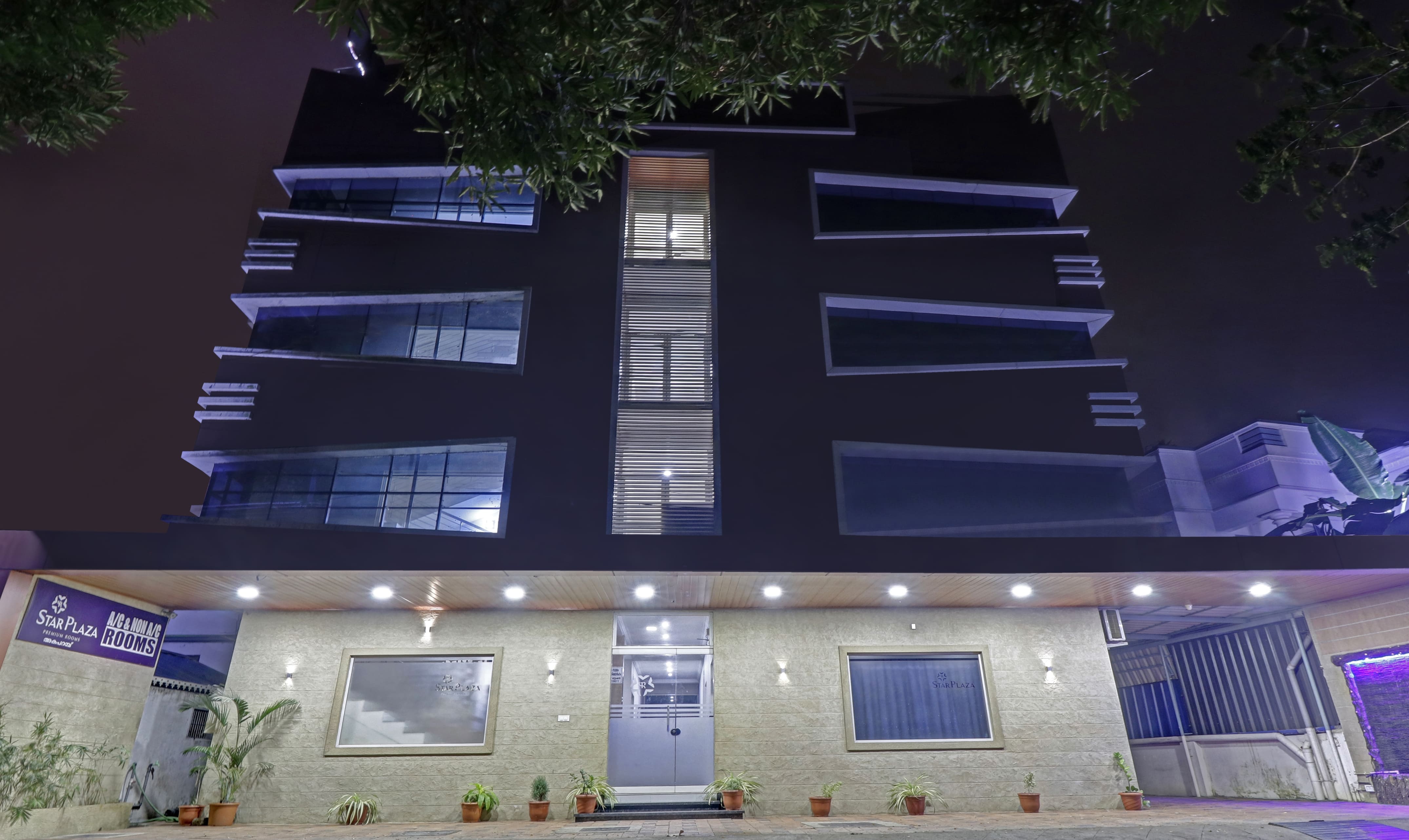 Treebo Thoduvas Star Plaza Cochin Airport,Mekkad Po, Akaparambu, Near Cochin International Airport, Nedumbassery, Kariyad, Mattoor Road, Ernakulam,3 star