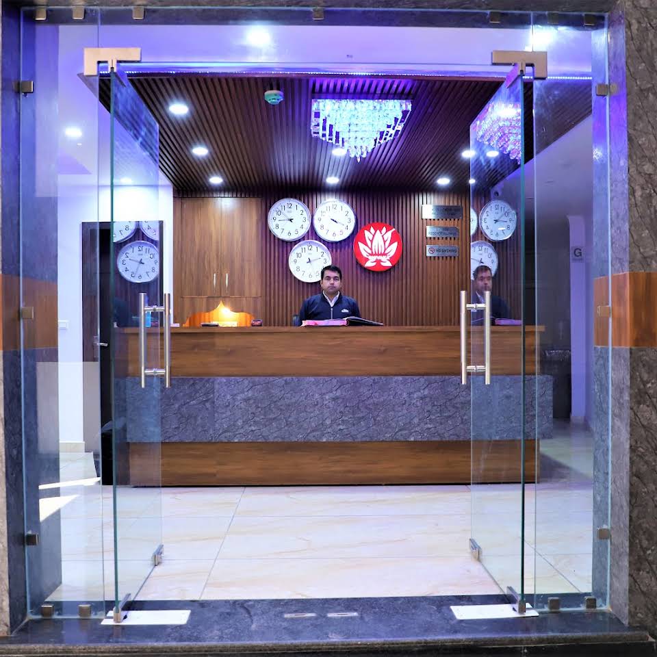Airport Hotel Shivaka Inn,Kapashera, Delhi,3 star