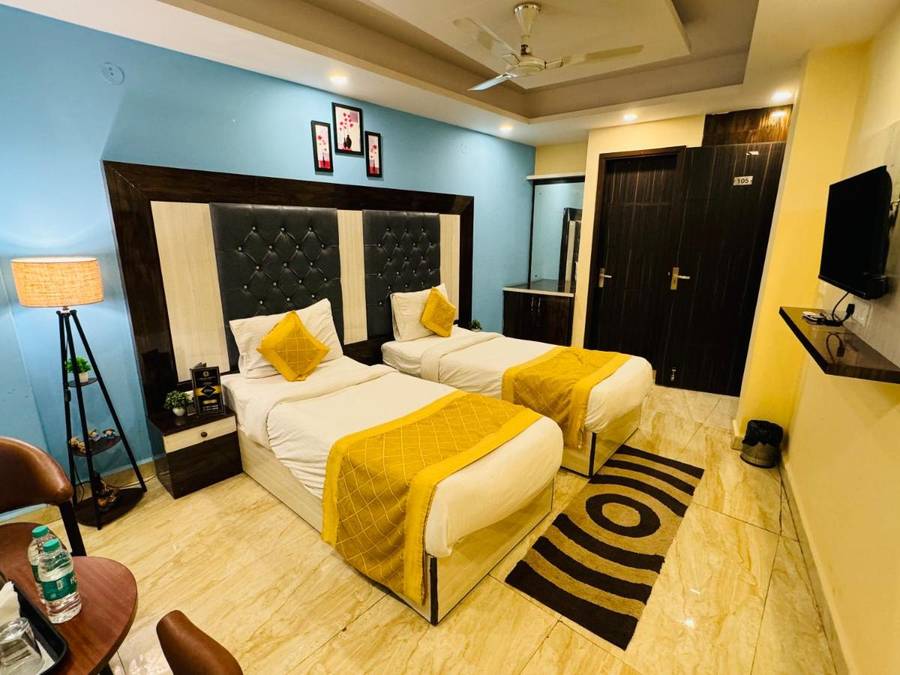 Airport Hotel Shivaka Inn,Kapashera, Delhi,3 star