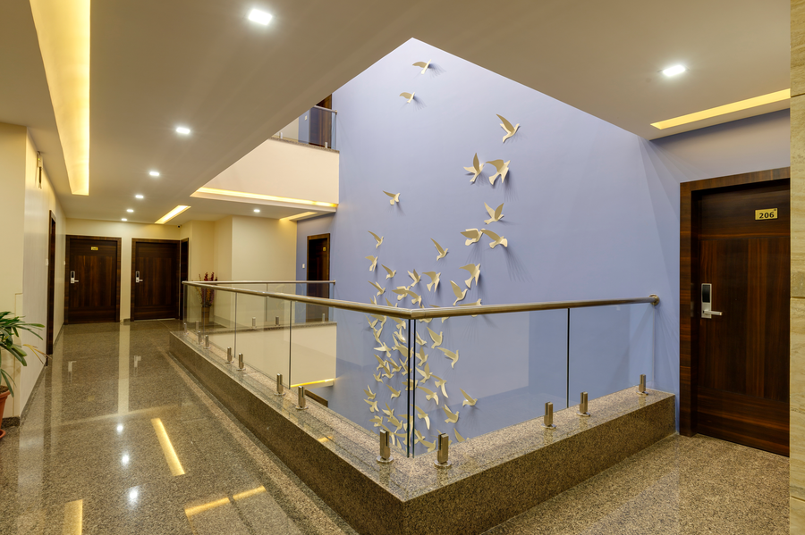 hotel silver oak 7 minutes walk to mahalaxmi temple