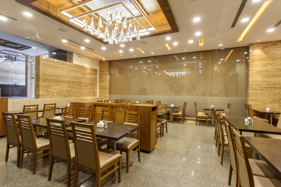 hotel silver oak 7 minutes walk to mahalaxmi temple