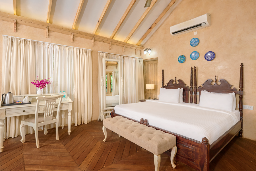 golden tulip goa mandrem