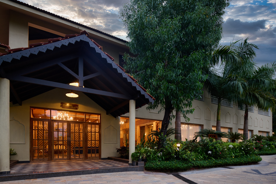 golden tulip goa mandrem