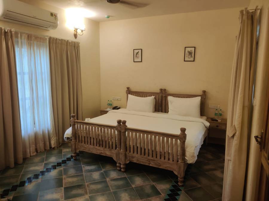 amritara aura resort and spa