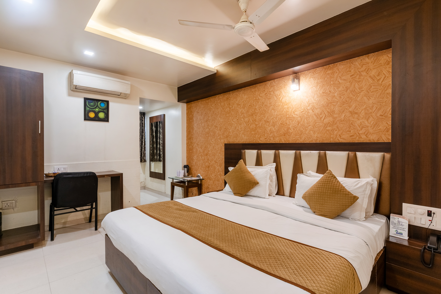 hotel ashish