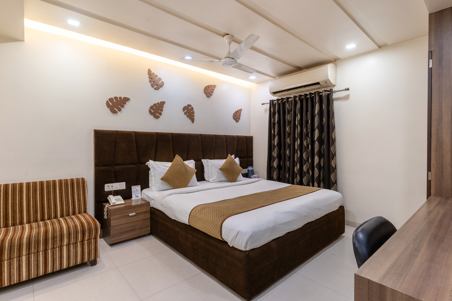 hotel ashish