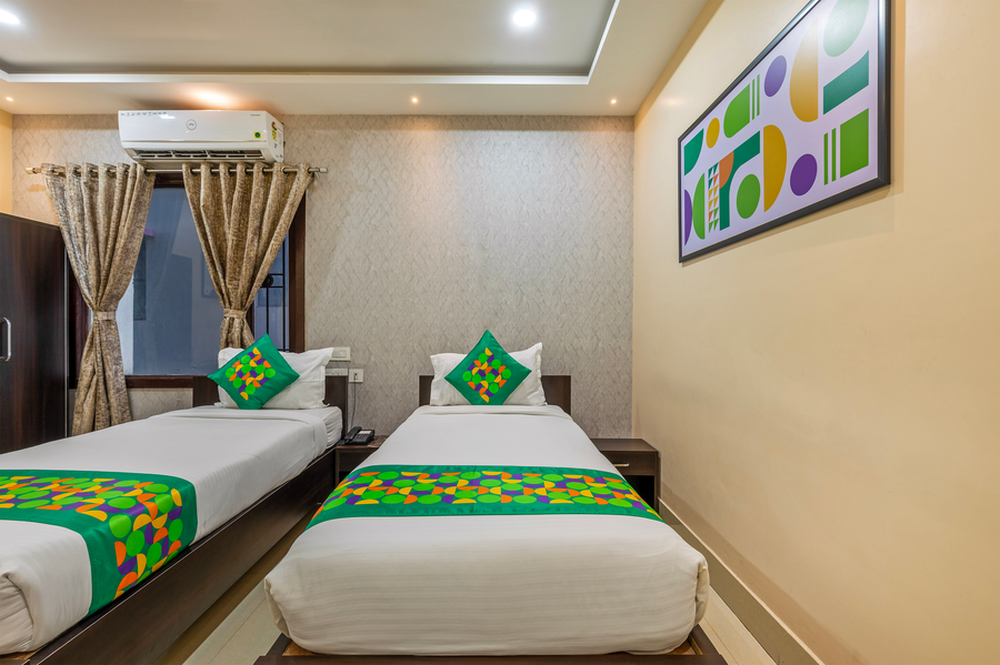 treebo hotel mobi vip airport